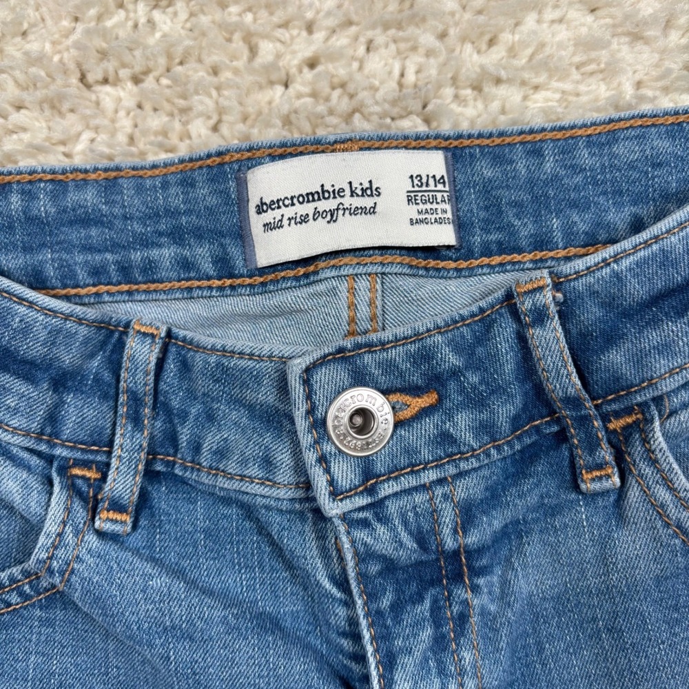 Abercrombie Kids Mid Rise Boyfriend Jeans Medium Wash Cuffed Casual Denim13/14 - Picture 3 of 6